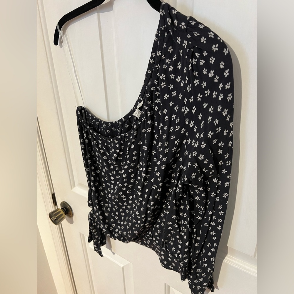 American Eagle One Shoulder Shirt